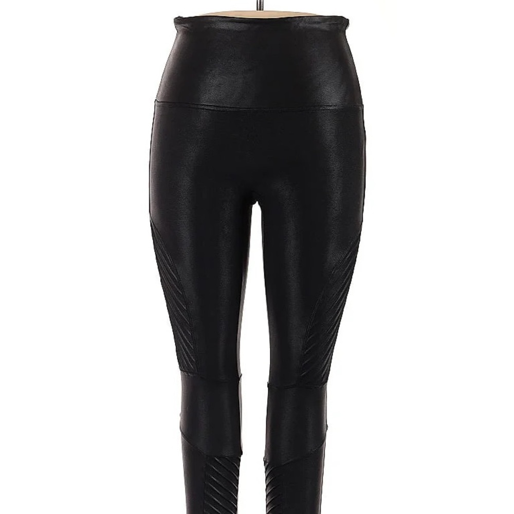 SPANX
Size 1X
Faux leather pants
